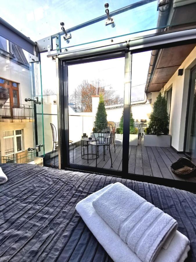 Main Square Studio With Terrace & Air Condition Krasków Exterior foto